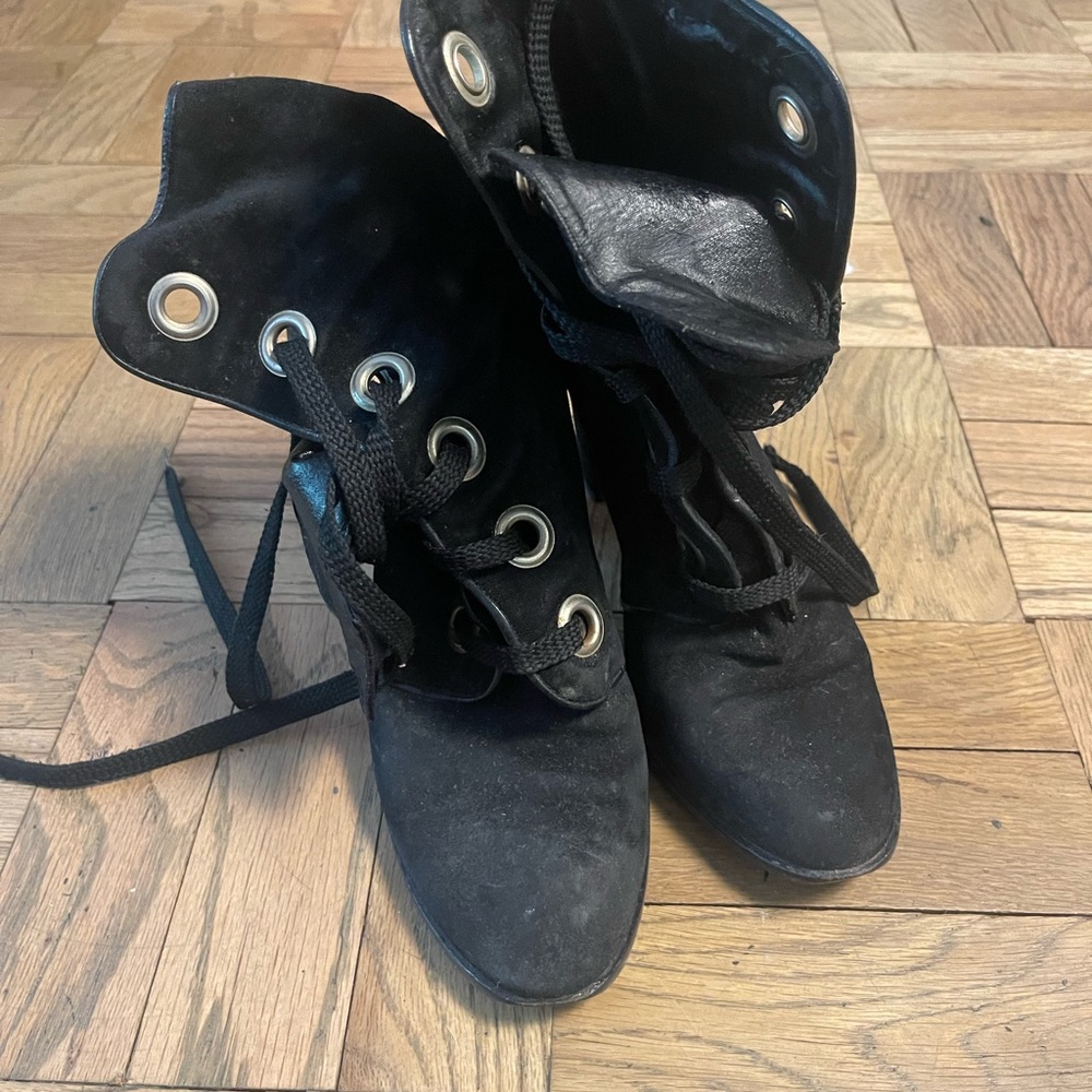 Marc Jacobs Black Ankle Boots very worn ! size 6 Halloween